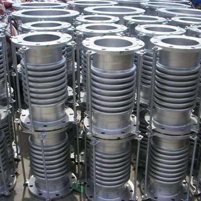 波纹补偿器 